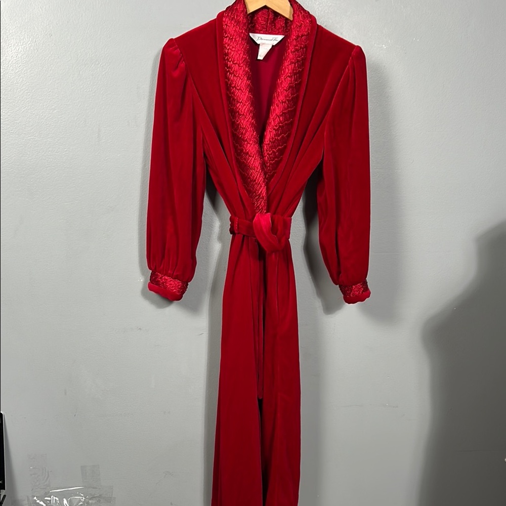 Vintage Diamond Tea Red Elegant Velvet Women's Robe size small belted